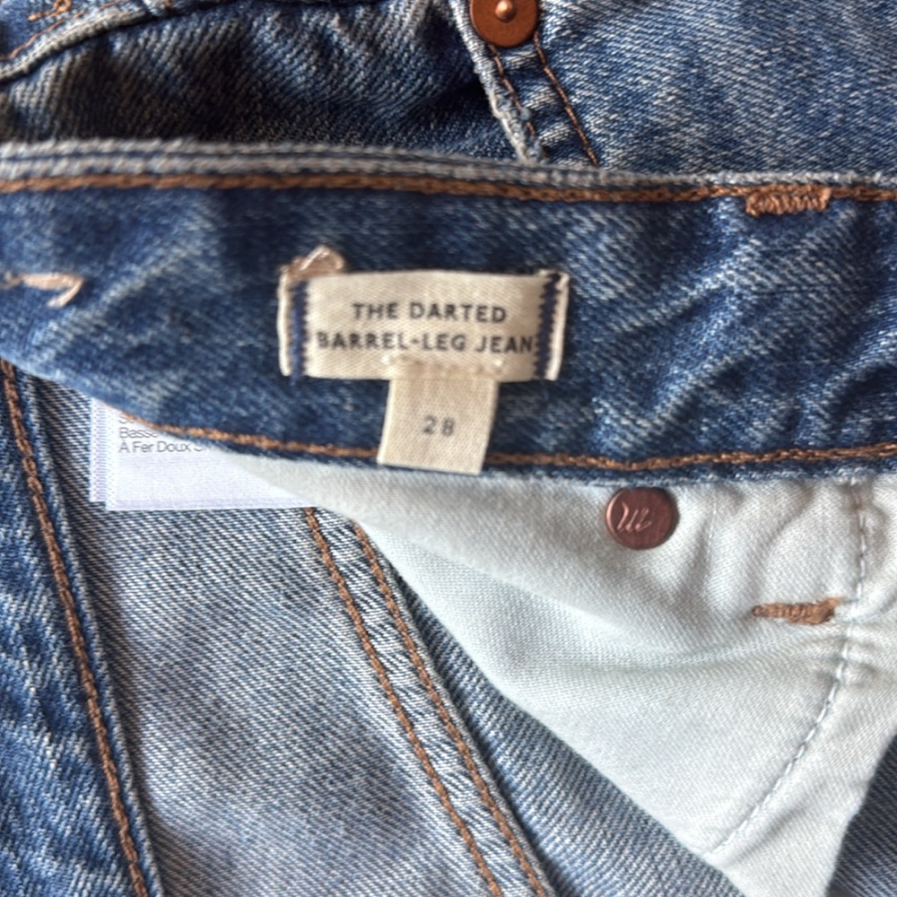 Never worn with tags Madewell The Darted Barrel-leg Jeans - Picture 5 of 5